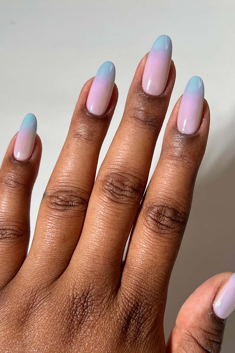 Blue & Pink Bisou Bisou Thermal Nail Polish - Image 5