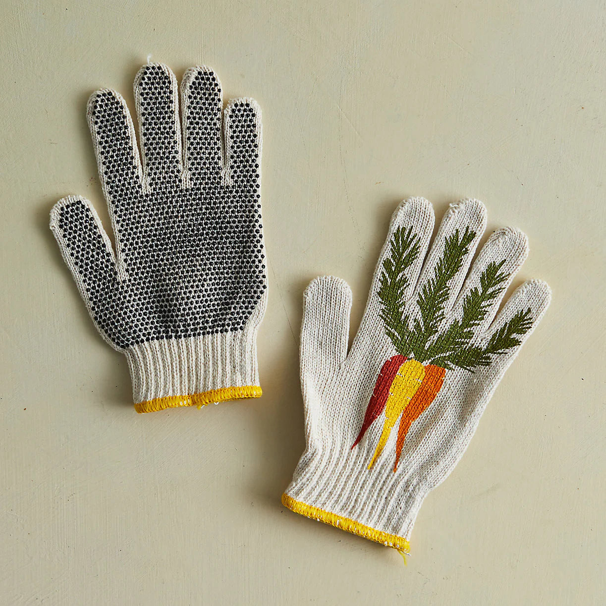 Heirloom Carrots Gardening Gloves - Image 2