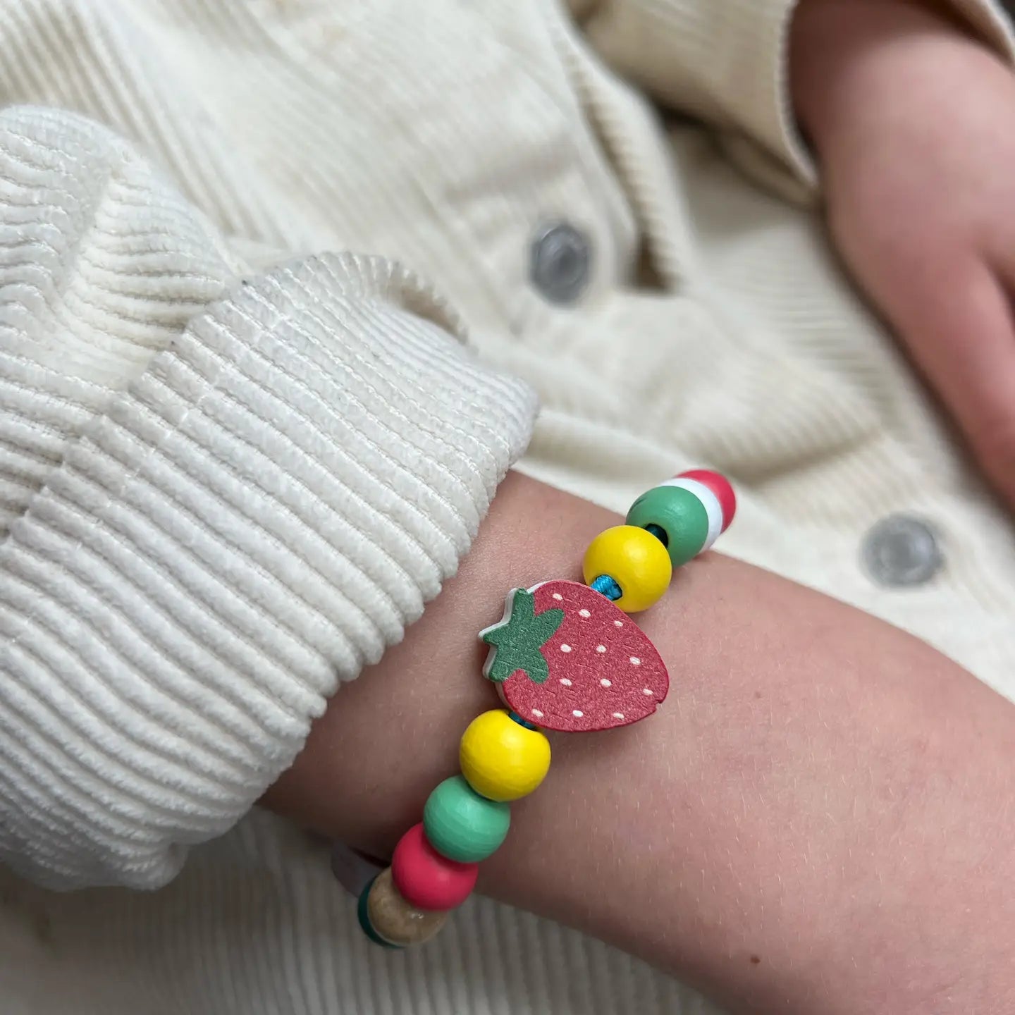 Mini Strawberry Bead Kit - Image 3