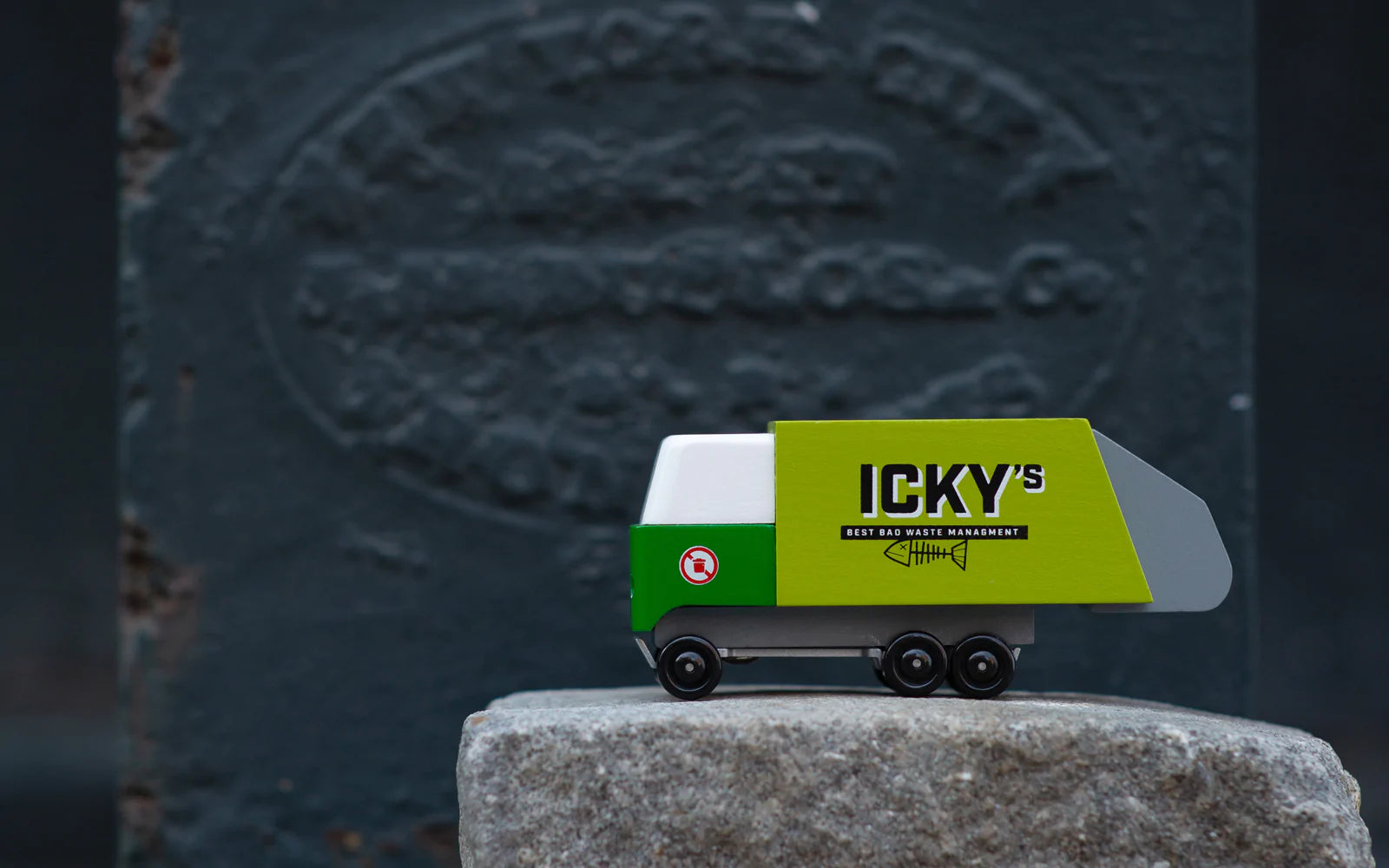 Icky's Garbage Truck - Image 5
