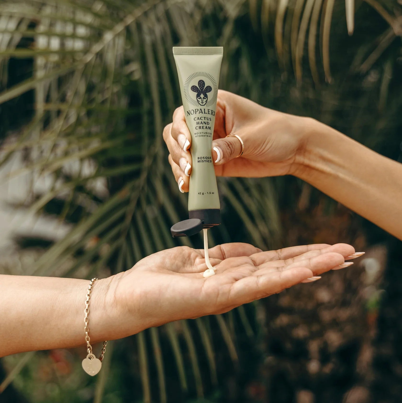 1.5oz Cactus Hand Creme - Bosque Místico - Image 4