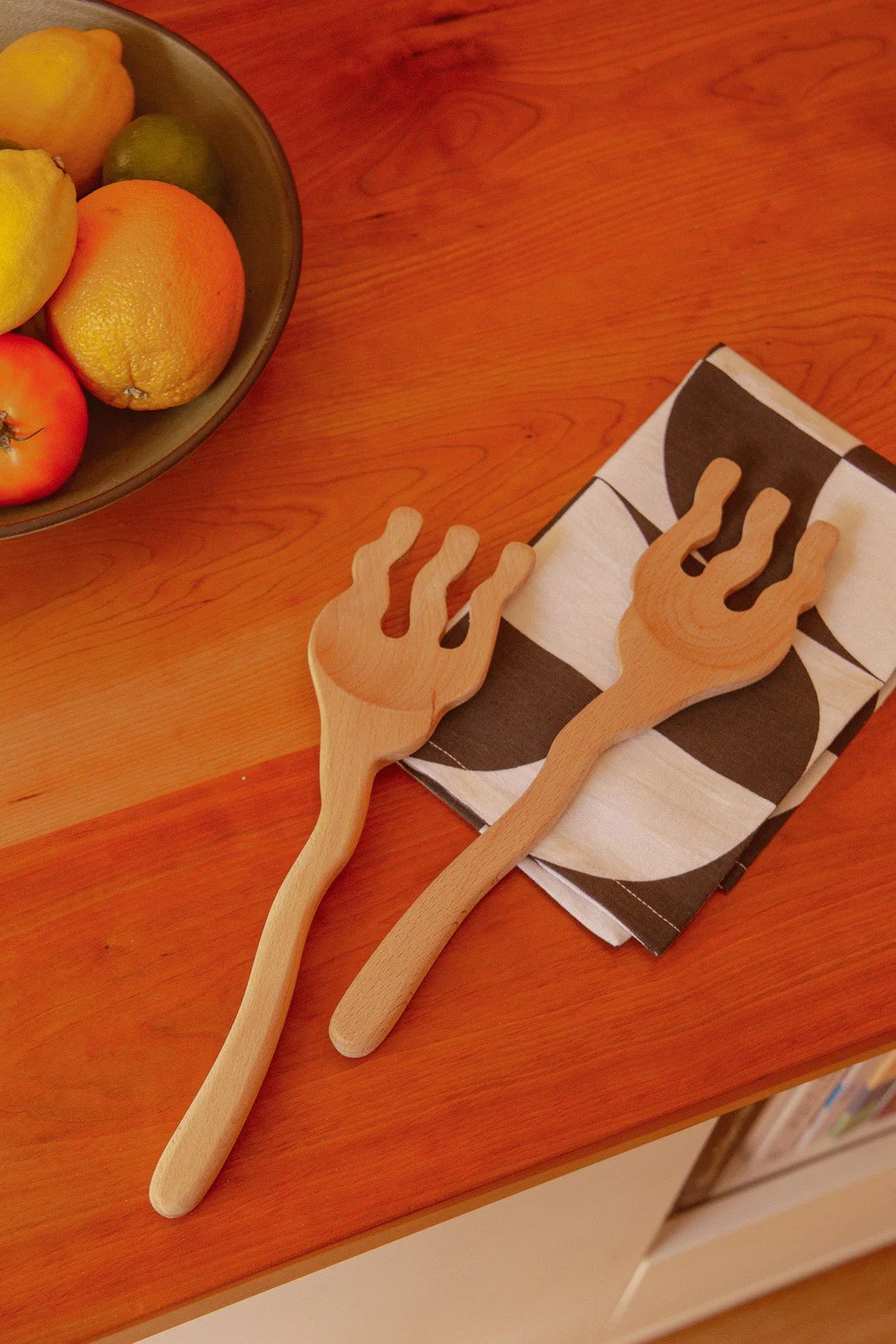Serving Friends - Small - Image 10