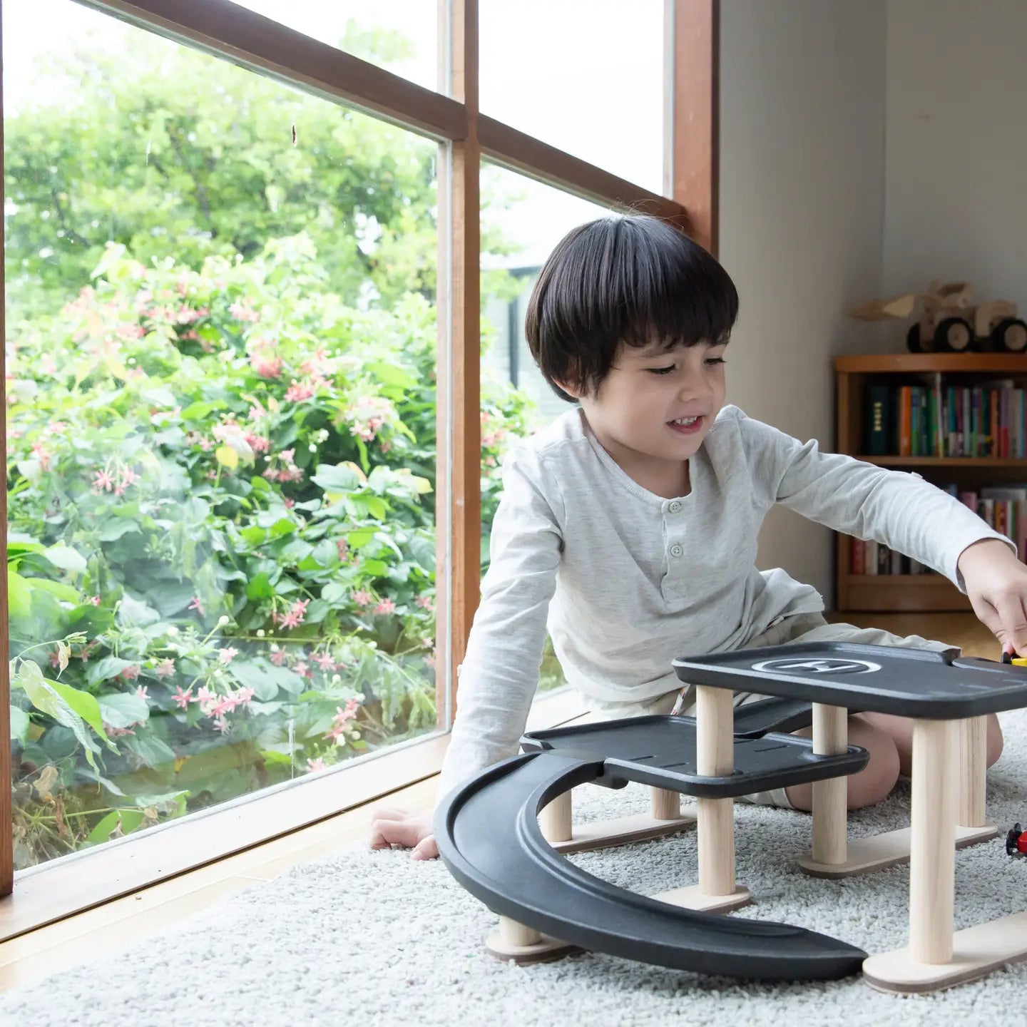 Race and Play Parking Garage Set - Image 2